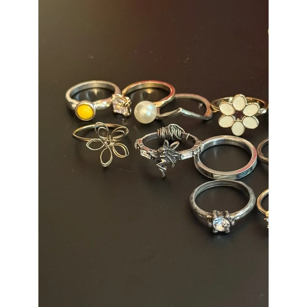 Lot of  Fashion Rings Size 6.5 Mixed Metal Boho Floral Heart Celestial Set